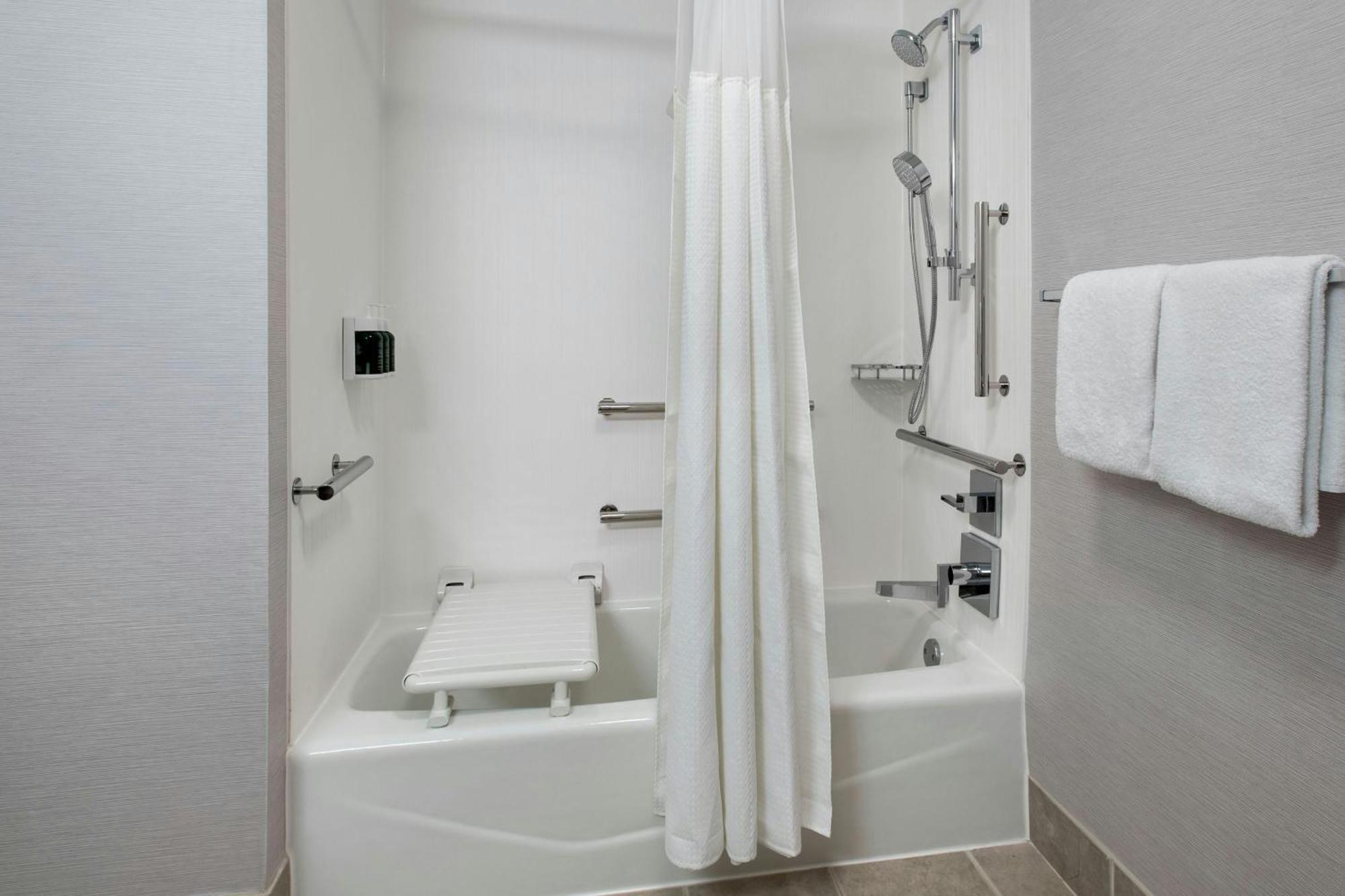 Courtyard By Marriott Annapolis Hotell Exteriör bild